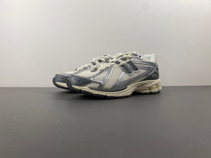 New Balance 1906R Moonrock Silver M1906RFS