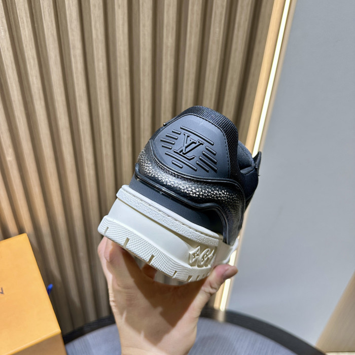 LV snekaers L0000693