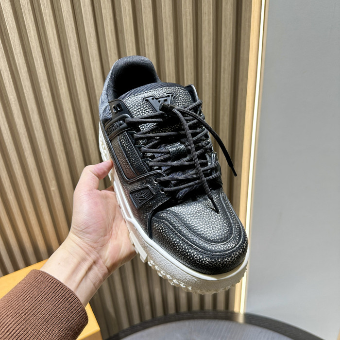 LV snekaers L0000693