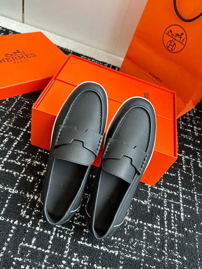 H**me5 loafers hm092